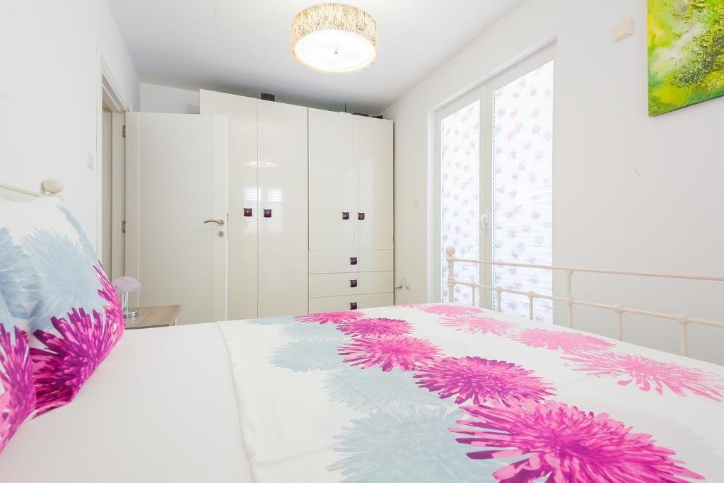 Apartment Mia Sveti Stefan Ngoại thất bức ảnh