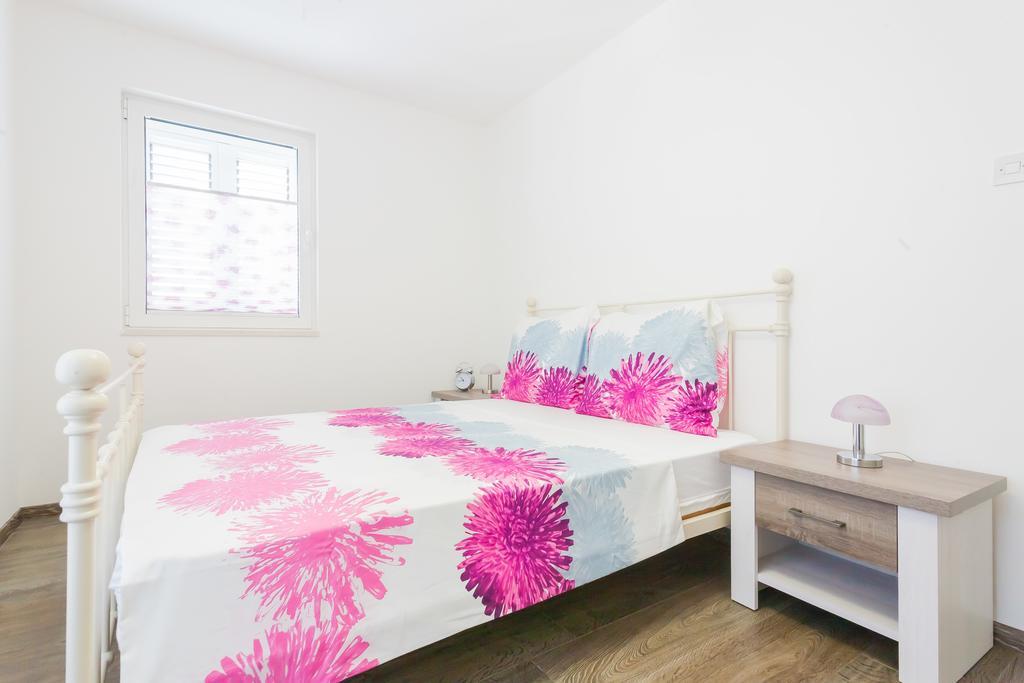 Apartment Mia Sveti Stefan Ngoại thất bức ảnh
